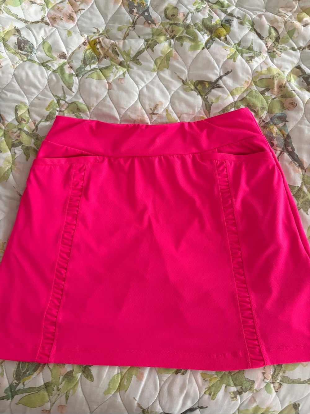 TAIL Neon Hot Pink Tennis Skort Medium Ruffle Trim Golf Pickleball Skirt